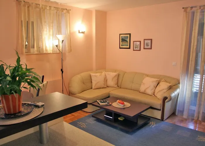 Paula Apartmán