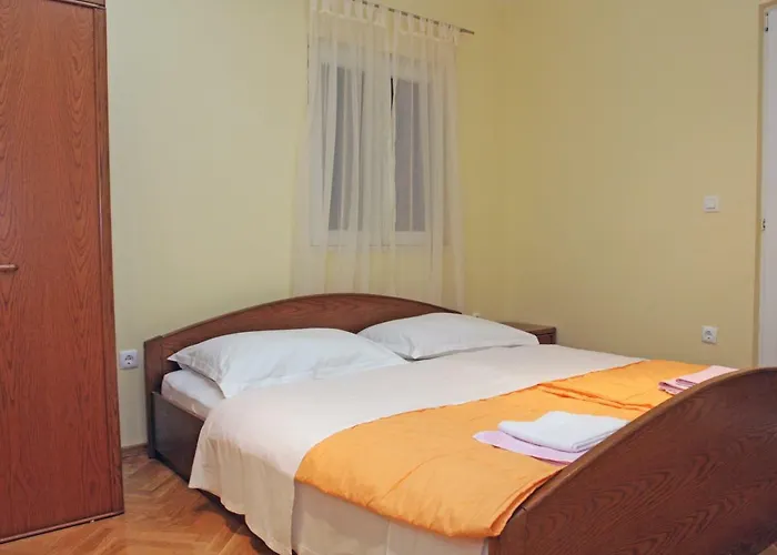 Paula Apartmán