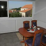 Paula شقة ماكارسكا